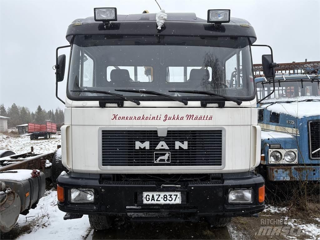 MAN 4*4 Autojeřáby, hydraulické ruky