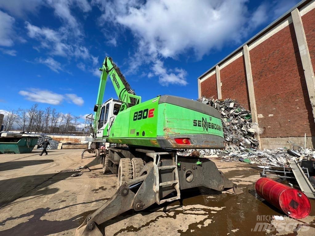 Sennebogen 830 Stroje pro manipulaci s odpadem