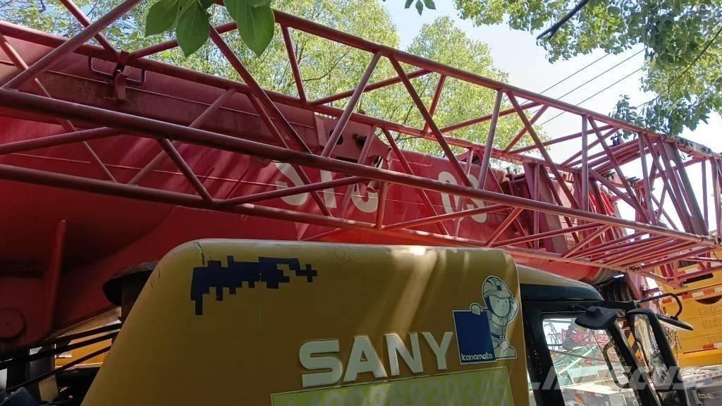 Sany STC 750 S Univerzální terénní jeřáby