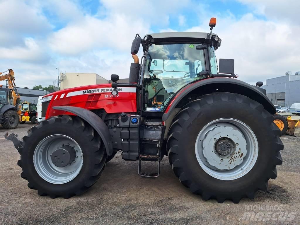 Massey Ferguson 8737 Traktory
