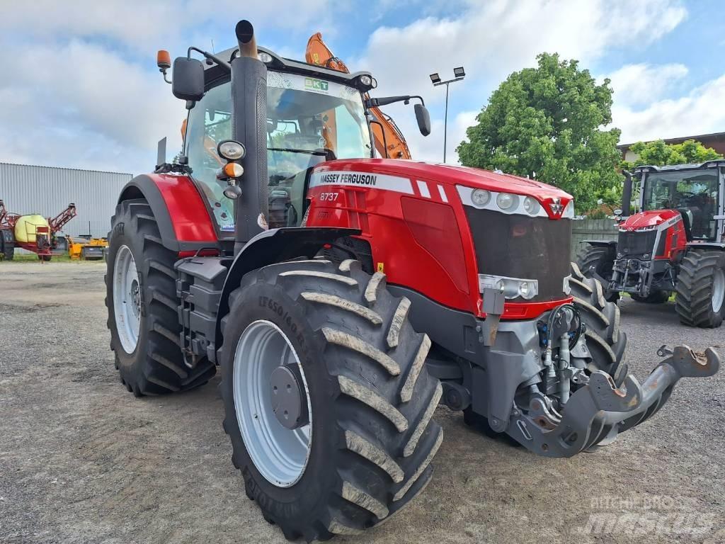 Massey Ferguson 8737 Traktory