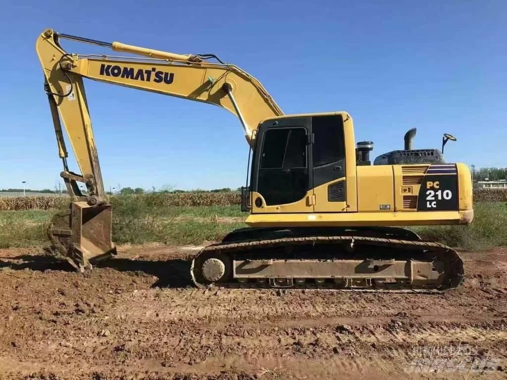 Komatsu PC 210 Pásová rýpadla