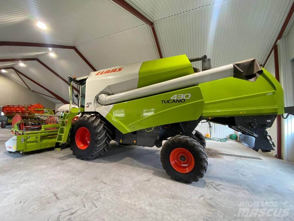 CLAAS Tucano 430 Sklízecí mlátičky