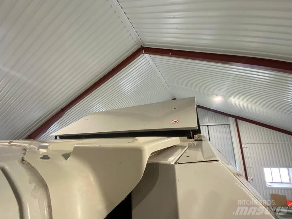 CLAAS Tucano 430 Sklízecí mlátičky