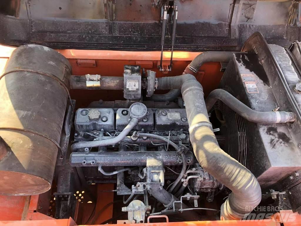 Doosan 300-7 Pásová rýpadla