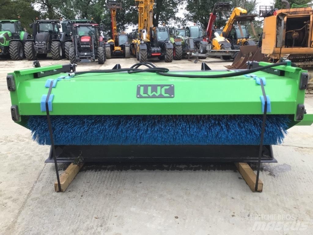 LWC SWEEPER Zametací stroje