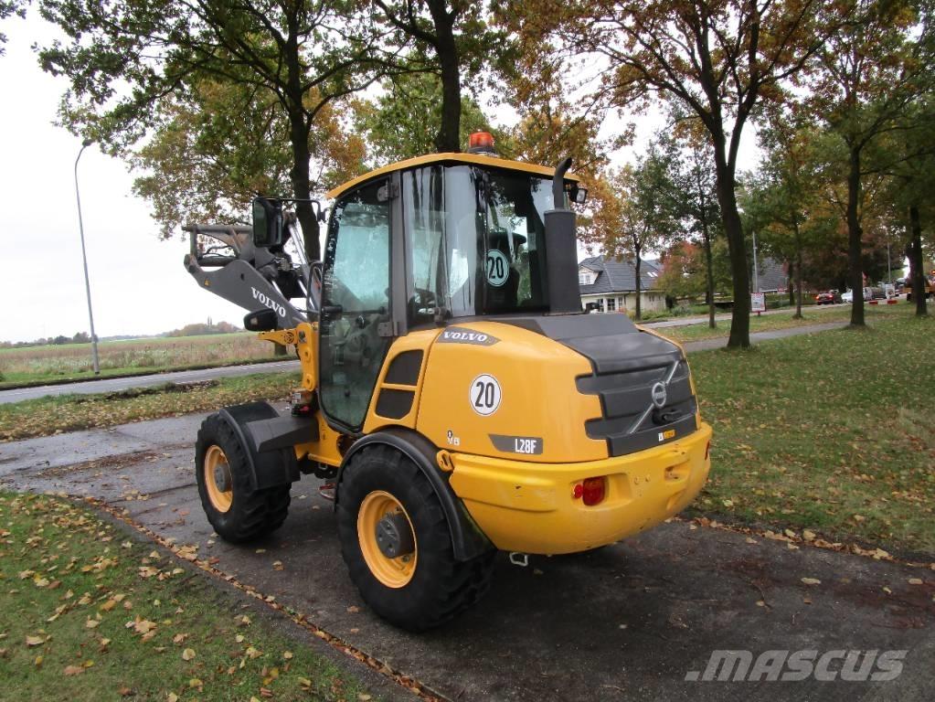 Volvo L 28 F Kolové nakladače