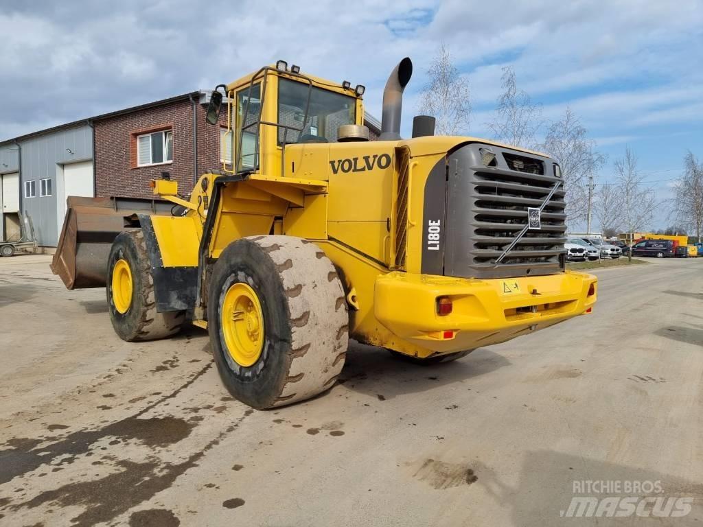 Volvo L 180 E Kolové nakladače
