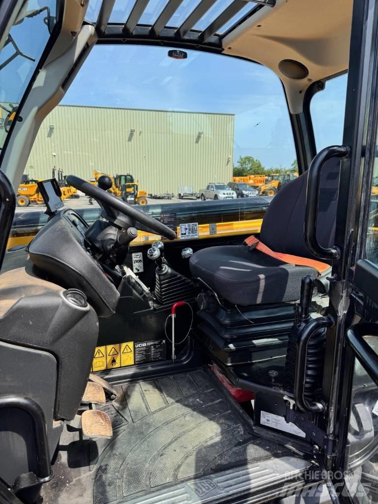 JCB 540-140 Teleskopické manipulátory