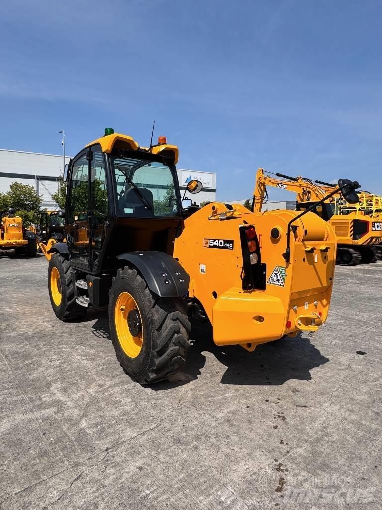 JCB 540-140 Teleskopické manipulátory