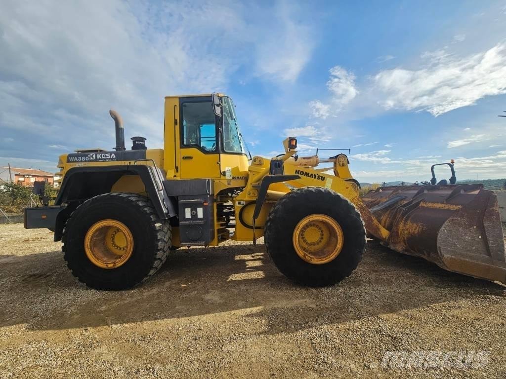 Komatsu WA 380-3H Kolové nakladače