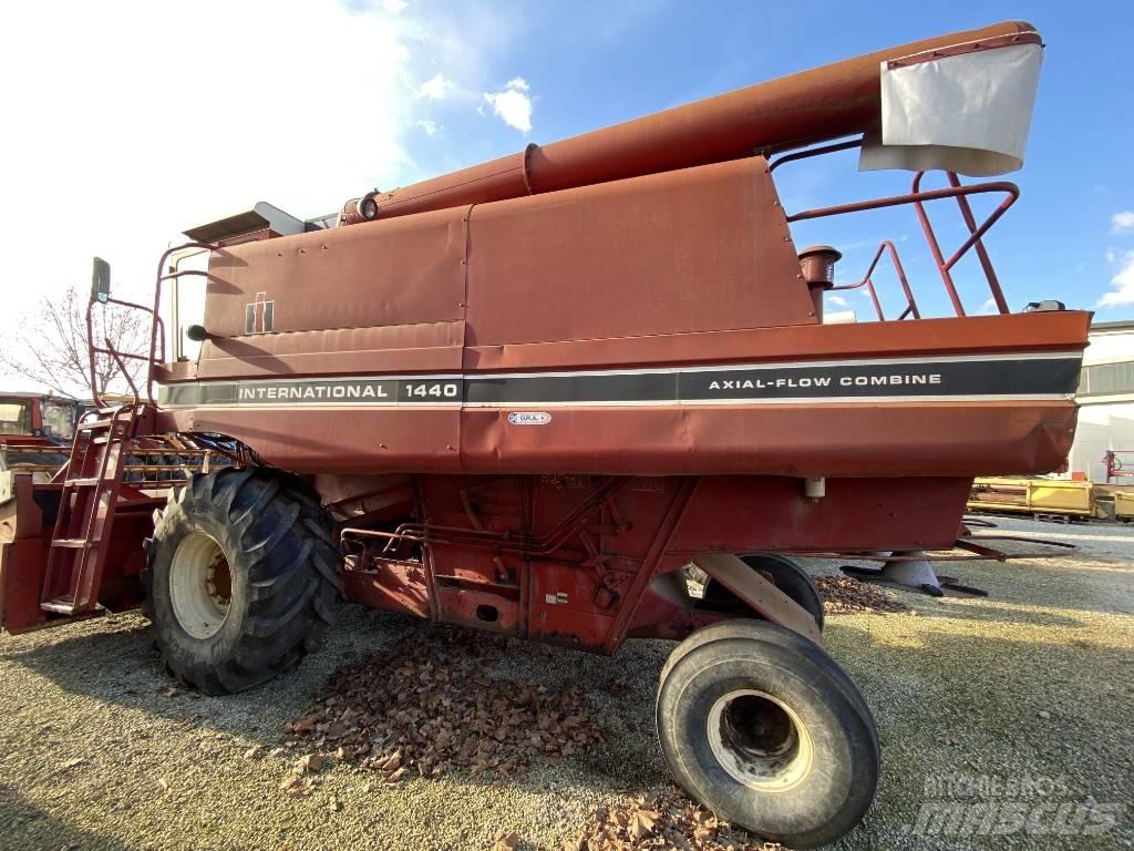 Case IH 1440 Sklízecí mlátičky