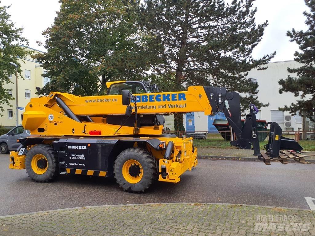 JCB 555P210R (02681) Teleskopické manipulátory