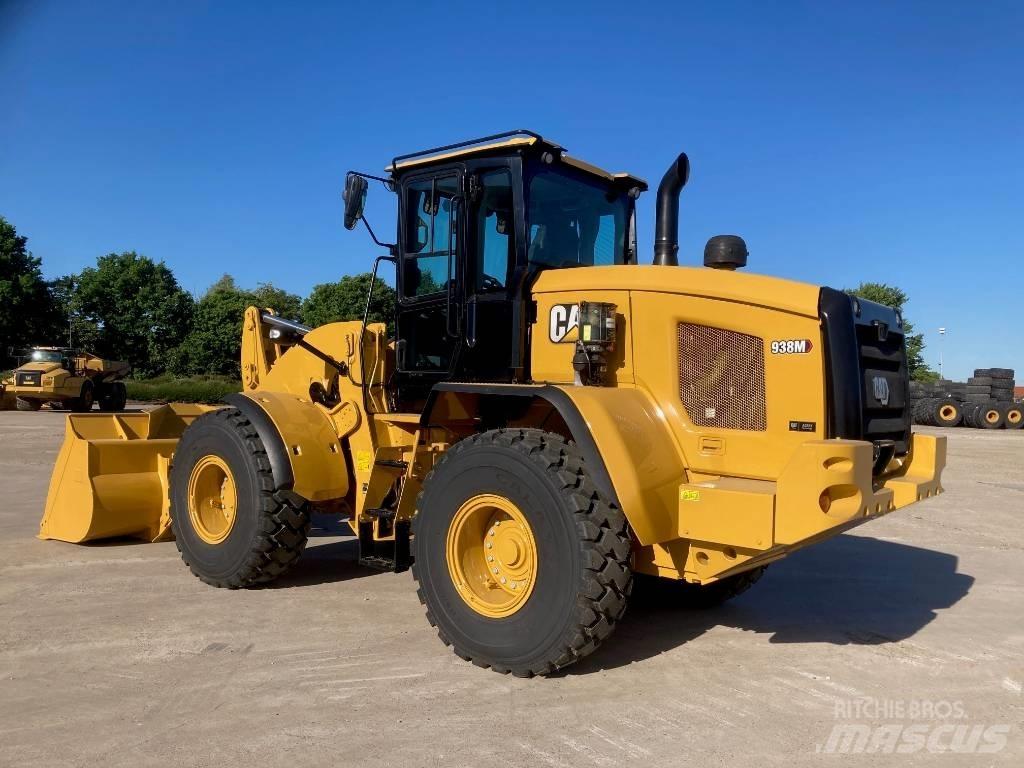 CAT 938M Kolové nakladače
