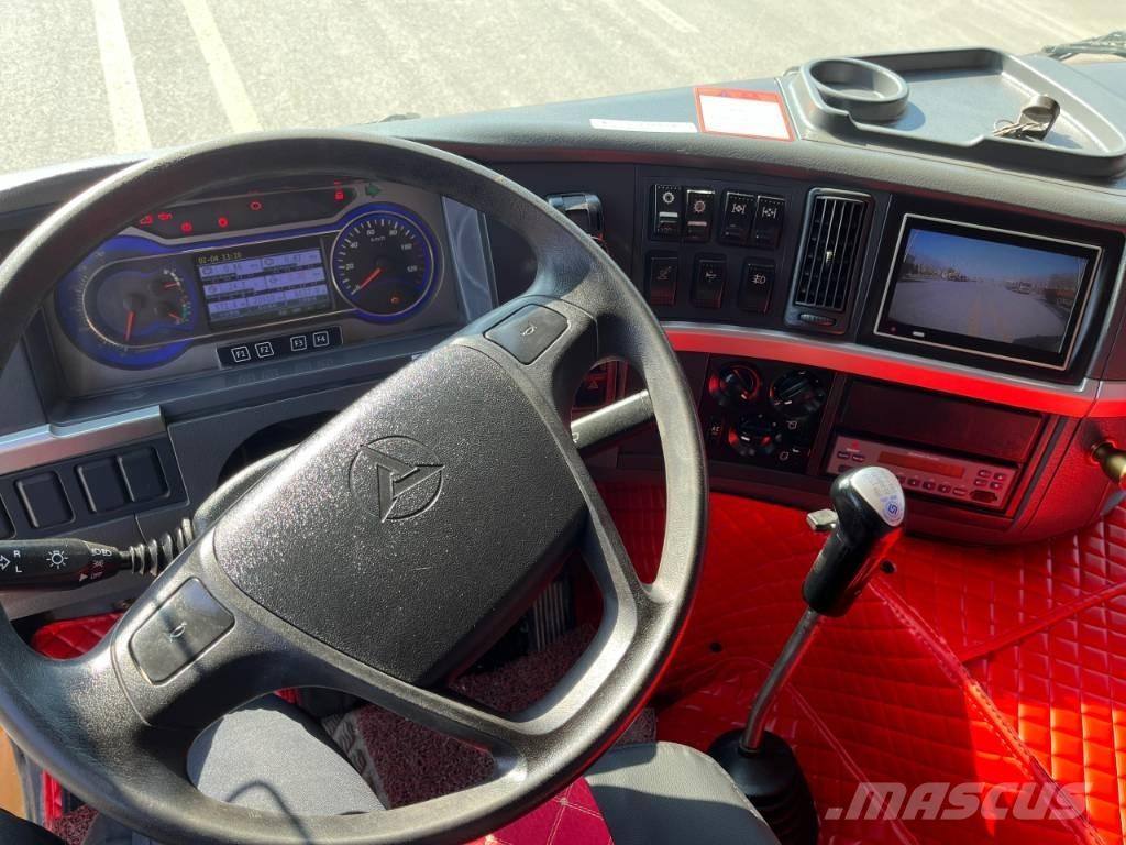 Sany STC800T6 Univerzální terénní jeřáby