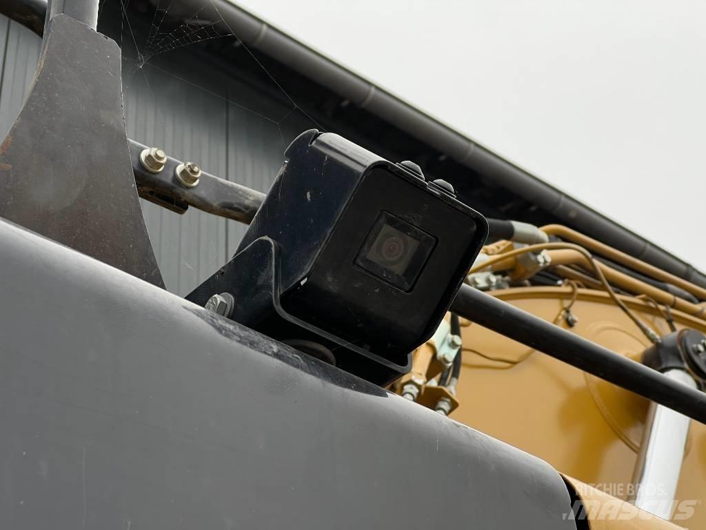 CAT 325F LCR Pásová rýpadla