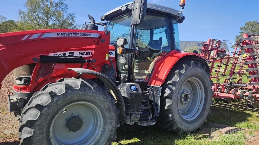 Massey Ferguson 6715 Traktory