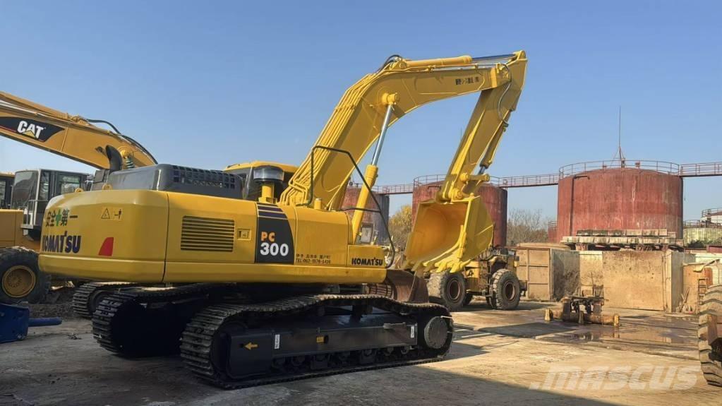 Komatsu PC 300 Pásová rýpadla