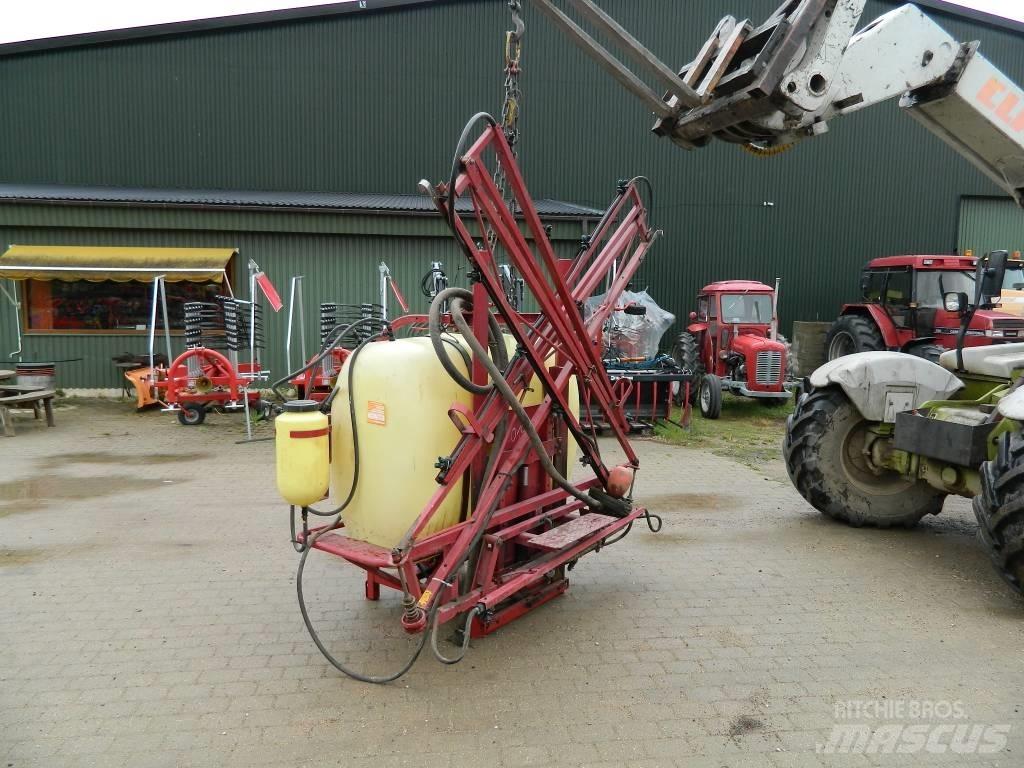 Hardi 1200 Nesené postřikovače