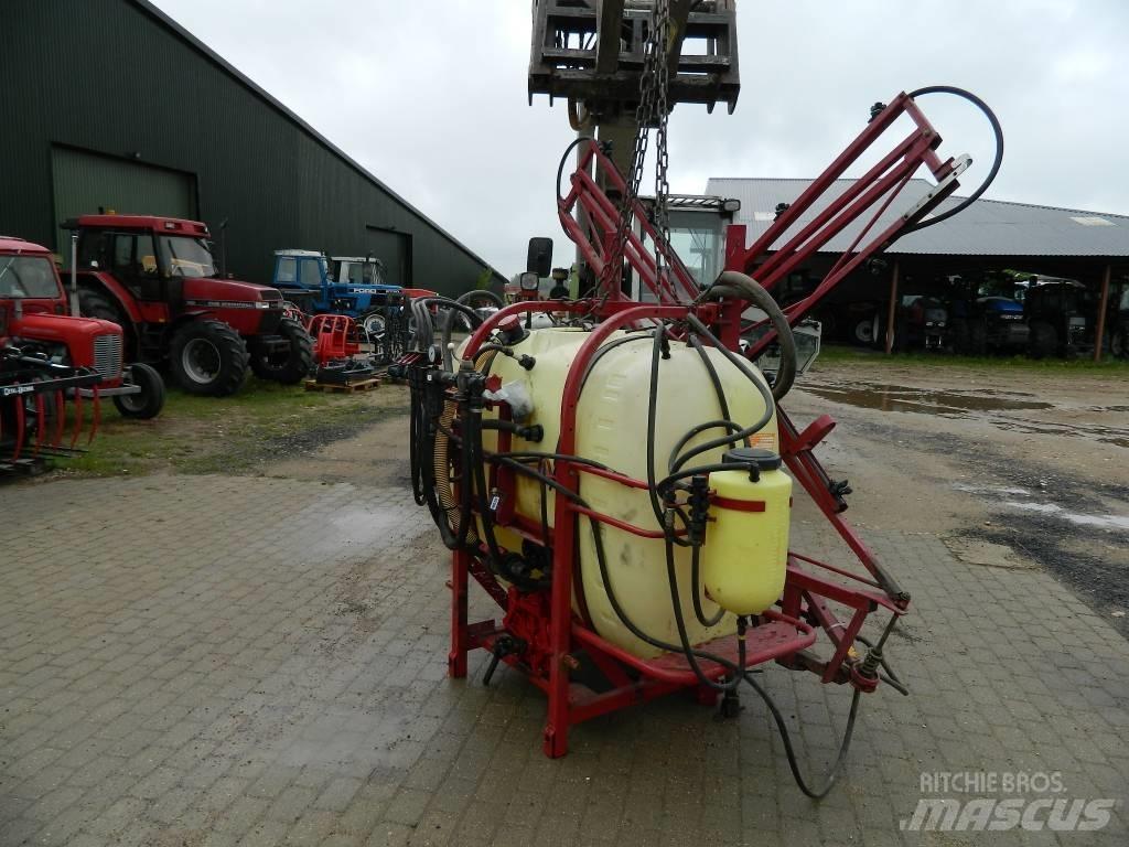 Hardi 1200 Nesené postřikovače