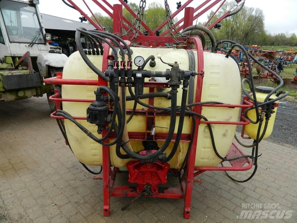 Hardi 1200 Nesené postřikovače