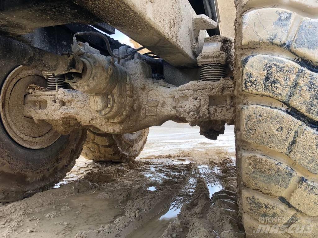 Terex TA 40 Kloubové dempry