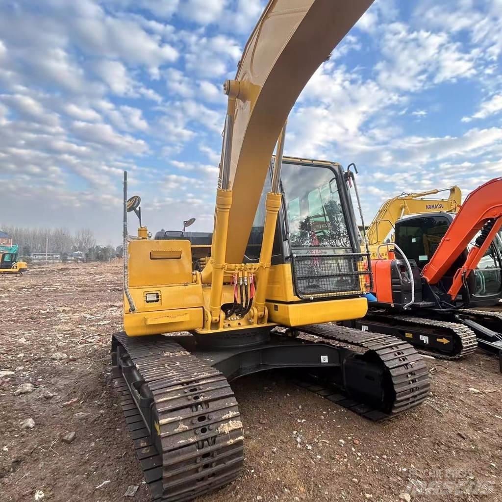 Komatsu PC 110 Midi rýpadla 7t - 12t