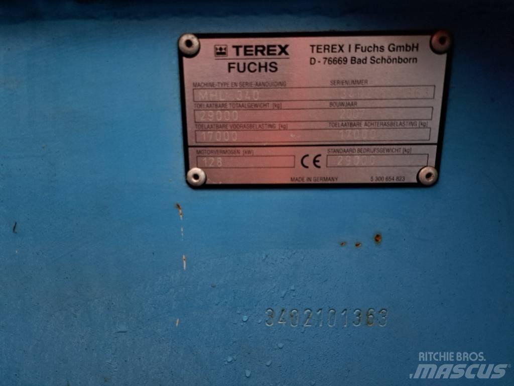 Fuchs MHL340D Stroje pro manipulaci s odpadem