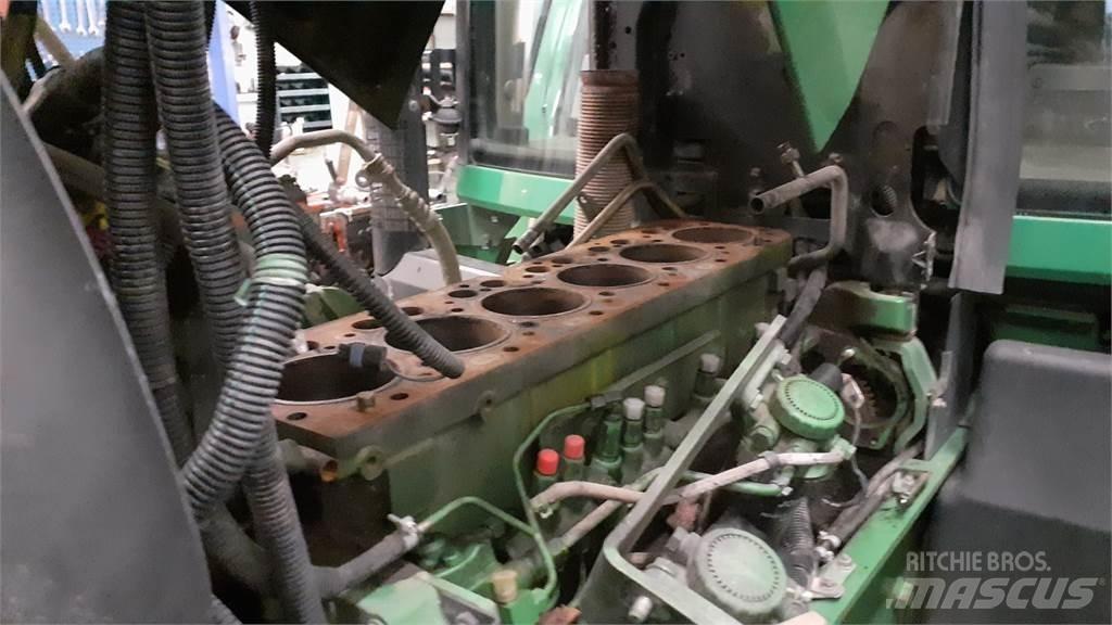 John Deere 7530 Traktory