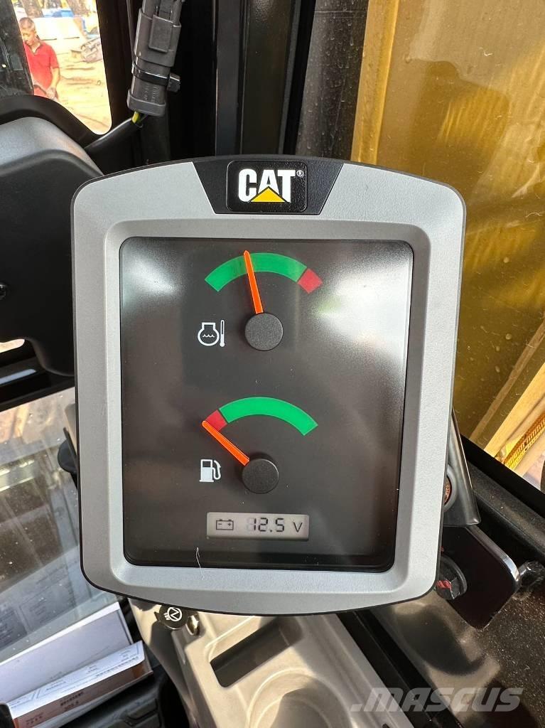 CAT 2024 CAT 305.5 Mini rýpadla < 7t