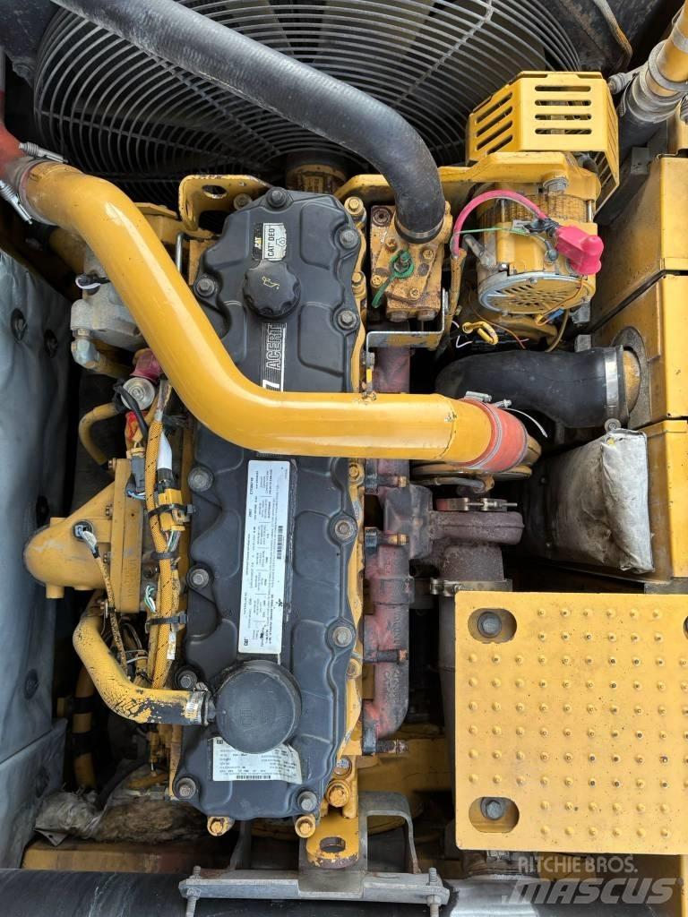 CAT 325 D L Pásová rýpadla