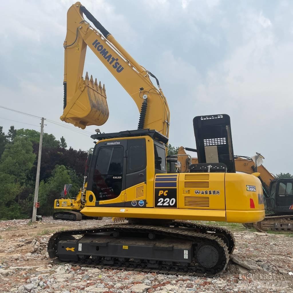 Komatsu PC 220-8 Pásová rýpadla