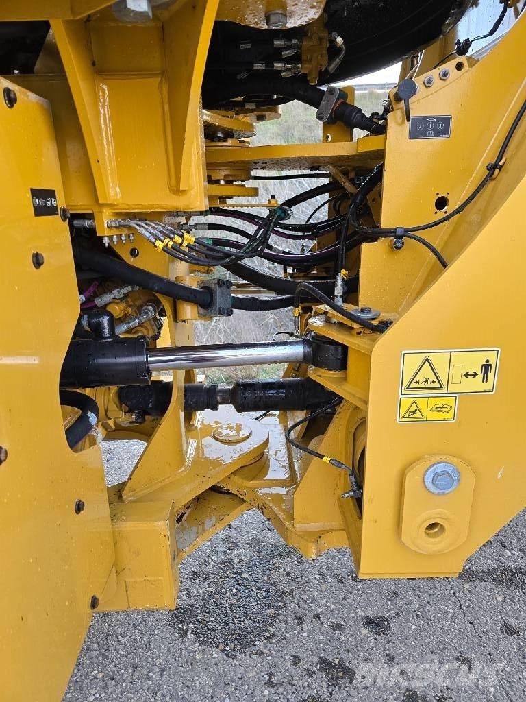 CAT 962 M Kolové nakladače