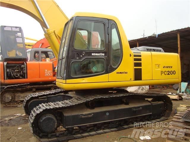 Komatsu PC 200 Pásová rýpadla