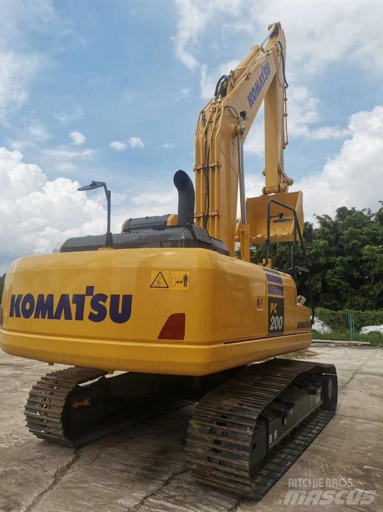 Komatsu PC 200-10 Pásová rýpadla