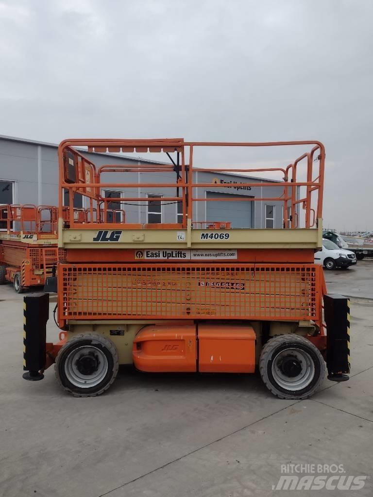 JLG M 4069 Nůžková zvedací plošina
