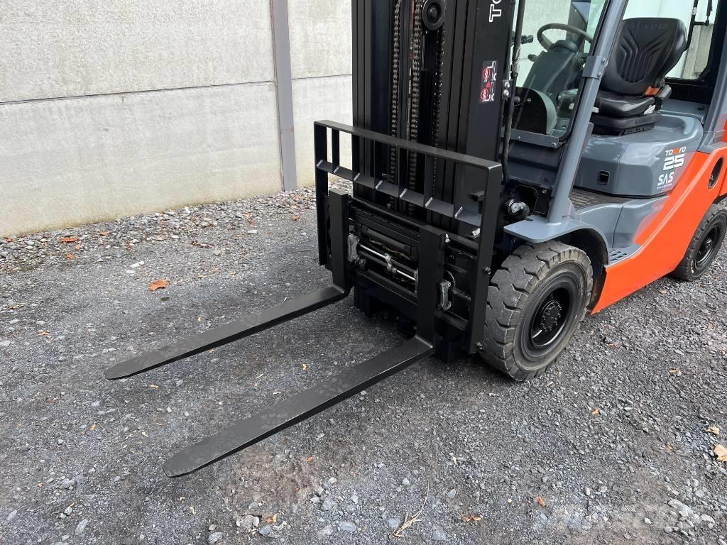 Toyota 02-8 FDF 25 Dieselové vozíky