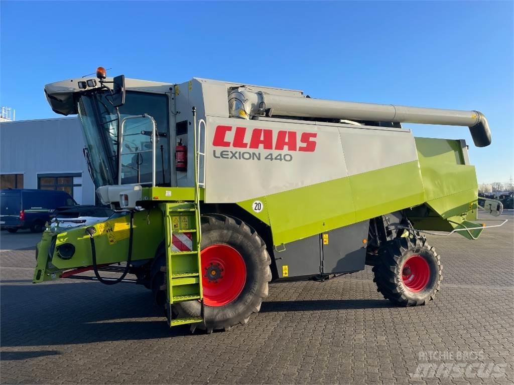 CLAAS Lexion 440 Sklízecí mlátičky