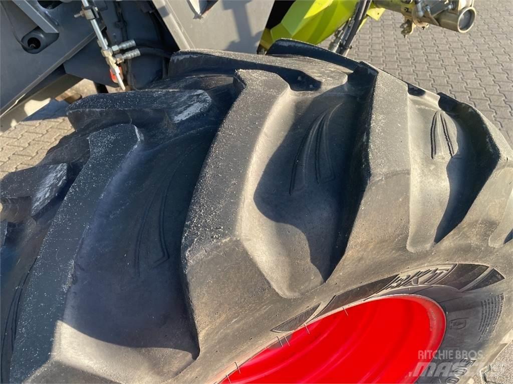CLAAS Lexion 440 Sklízecí mlátičky