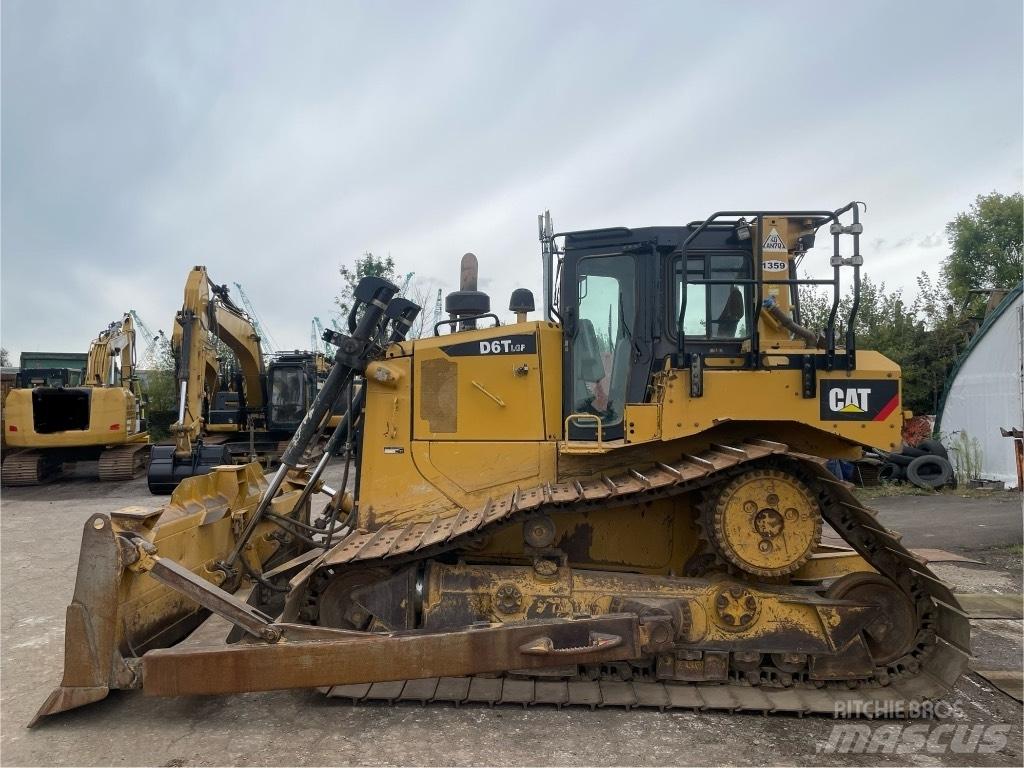 CAT D 6 T LGP Pásové dozery