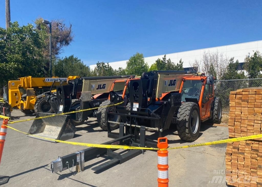 JLG 1255 Teleskopické manipulátory
