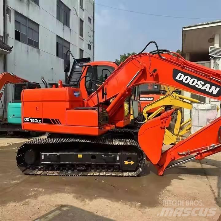 Doosan DX140LC Pásová rýpadla
