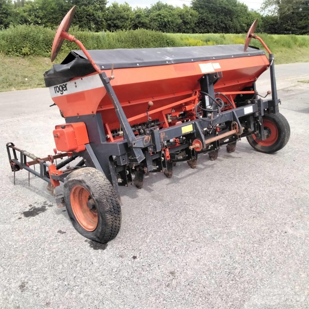 Roger GC Mechanické secí stroje