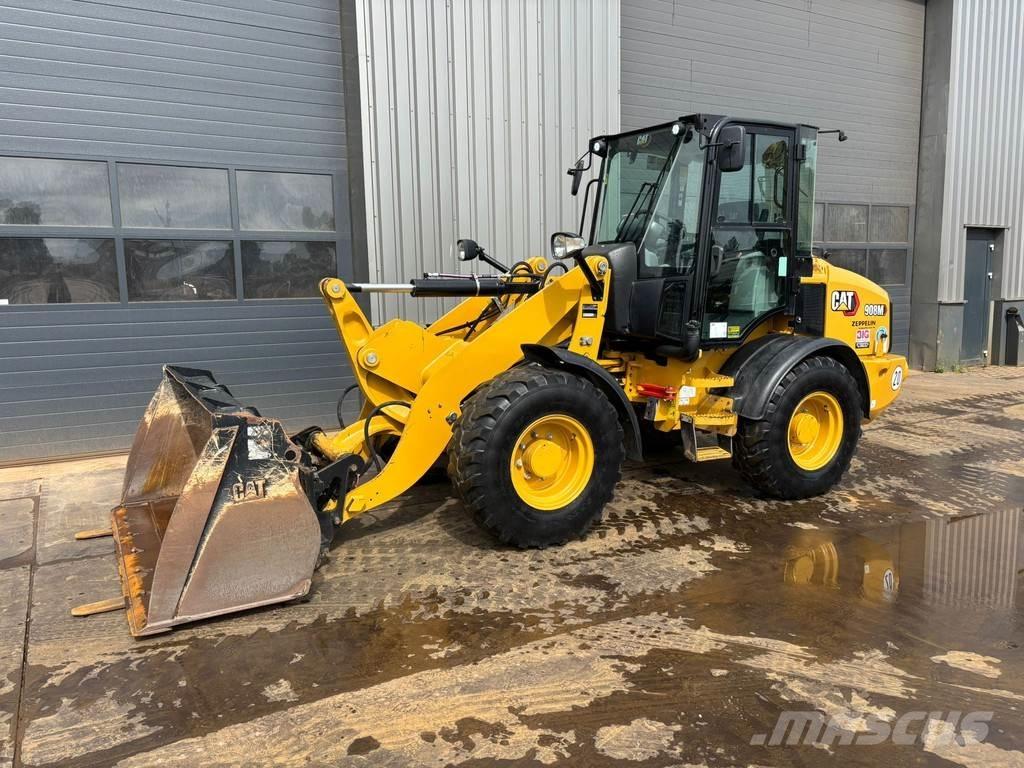 CAT 908M Kolové nakladače