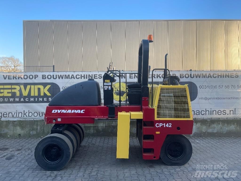 Dynapack CP 142 Pneumatikové válce
