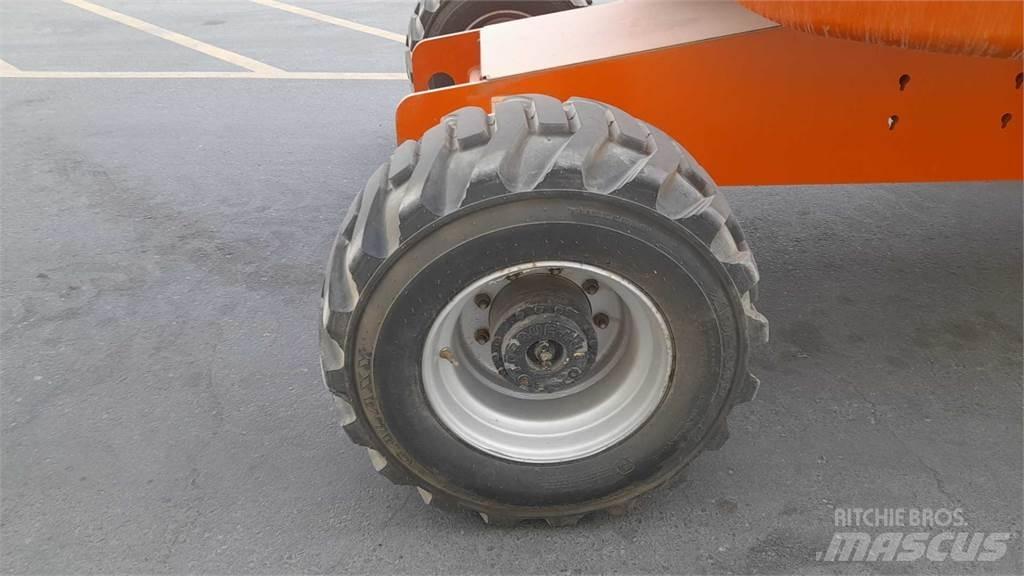 JLG 450AJSII Kloubové plošiny