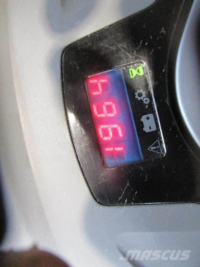 Toyota SPE 120L Ručně vedené vysokozdvižné vozíky