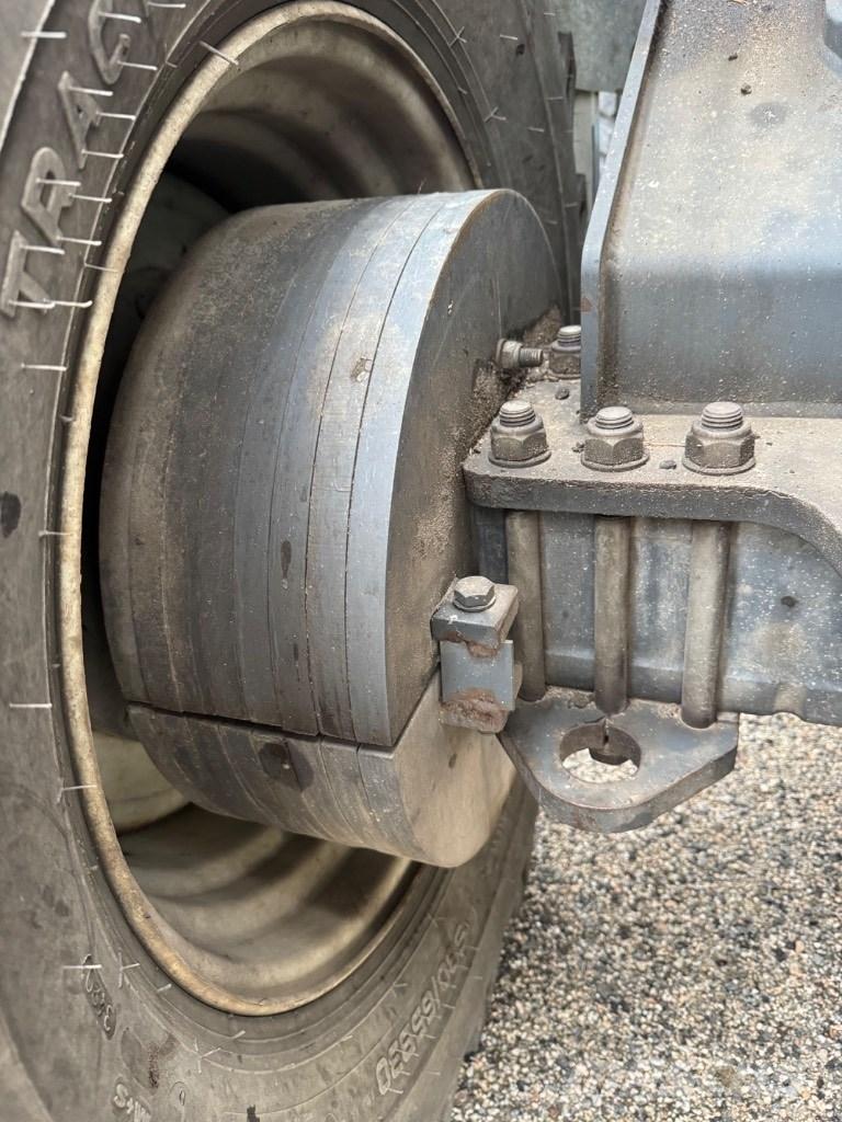 Lännen 8600 i Rýpadlo-nakladače