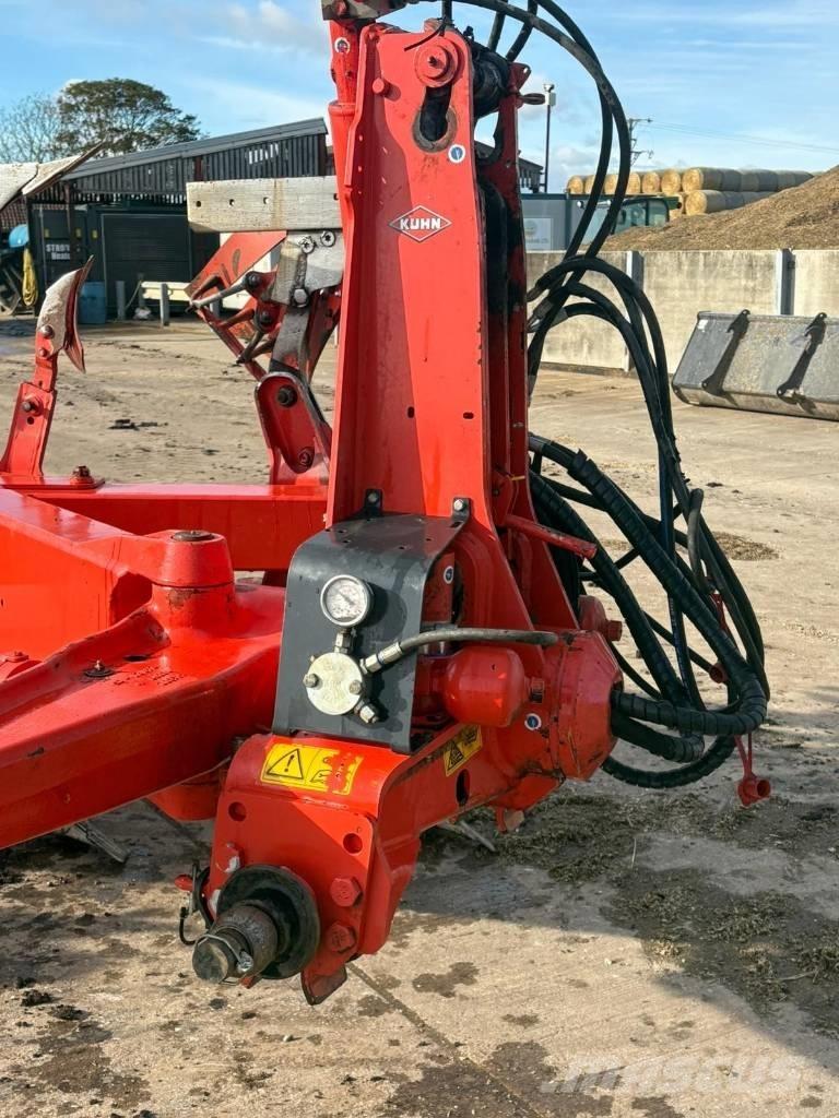 Kuhn MULTIMASTER 183 Oboustranné pluhy