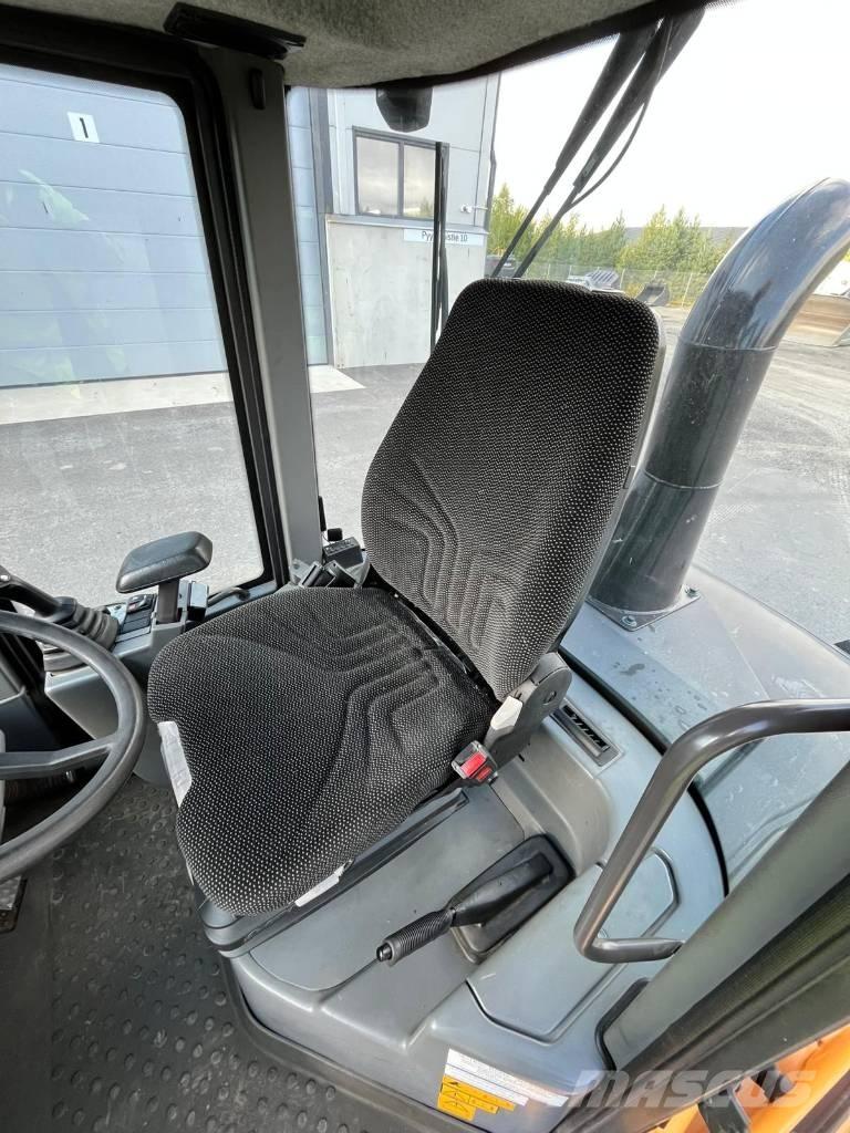Volvo L 30 G Kolové nakladače